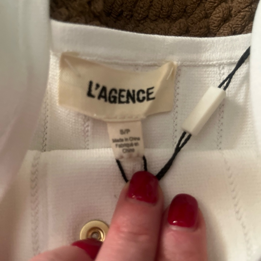 L'AGENCE White Knit Top with Subtle Ribbing - Picture 3 of 7